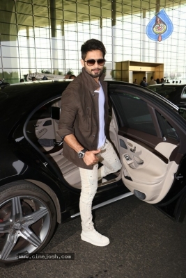 Bollywood Celebrities Spotted at Airport Photos - 14 of 15