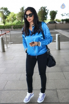 Bollywood Celebrities Spotted at Airport Photos - 19 of 27