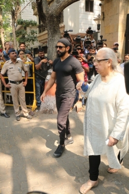 Sridevi Death- Celebs Visit Anil Kapoor Set 2 - 1 of 15