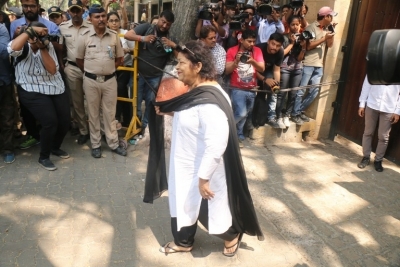 Sridevi Death- Celebs Visit Anil Kapoor Set 2 - 10 of 15