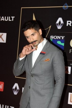 Bollywood Stars at Guild Film Awards 2015 - 23 of 42