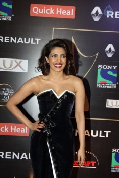 Bollywood Stars at Guild Film Awards 2015 - 25 of 42