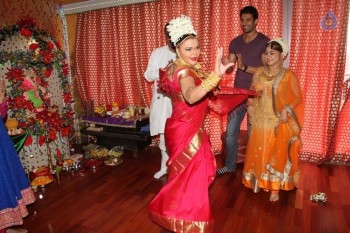 Bollywood Stars Celebrates Ganesh Festival 2015 - 24 of 63
