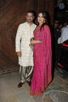 Celebrities at Amitabh Bachchan Hosted Diwali 2015 Party 1 - 85 of 106