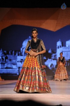 Celebrities at Caring with Style Fashion Show - 10 of 76