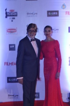Celebrities at Filmfare 2016 Awards 2 - 3 of 80