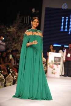 Celebrities at IIJW 2015 Show - 7 of 102