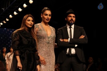 Celebrities at LFW Summer 2017 - 45 of 84