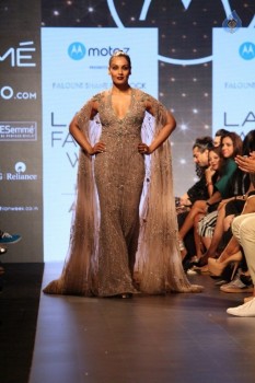 Celebrities at LFW Summer 2017 - 60 of 84