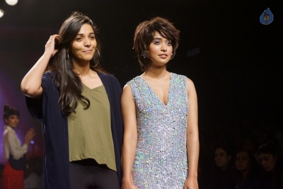 Celebrities at LFW Winter 2017 Show - 22 of 40