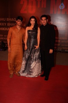 Celebrities at Red Carpet of Film Sarabjit - 44 of 77