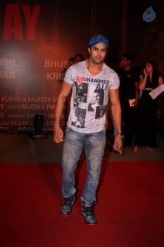 Celebrities at Red Carpet of Film Sarabjit - 74 of 77