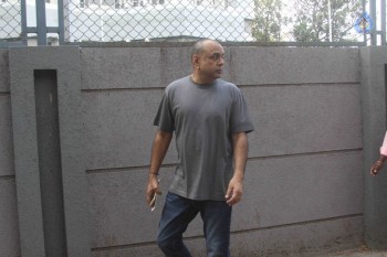 Celebrities Cast Their Vote in BMC Election 2017 - 43 of 54