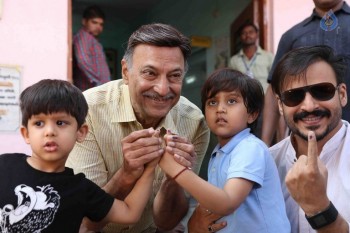 Celebrities Cast Their Vote in BMC Election 2017 - 51 of 54
