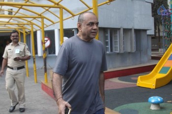 Celebrities Cast Their Vote in BMC Election 2017 - 52 of 54