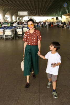 Celebrities Spotted at Airport - 8 of 42