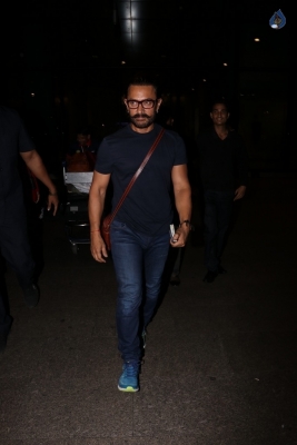 Celebrities Spotted at Airport - 14 of 42