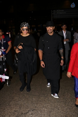 Celebrities Spotted at Airport - 17 of 42