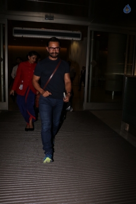 Celebrities Spotted at Airport - 27 of 42