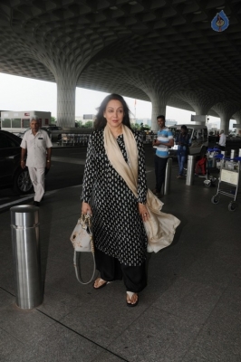 Celebrities Spotted at Airport - 3 of 42