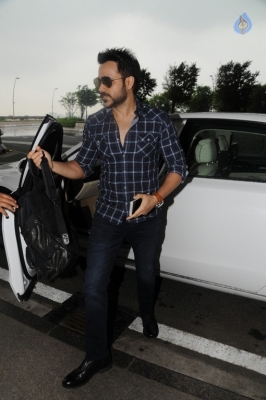 Celebrities Spotted at Airport - 7 of 42