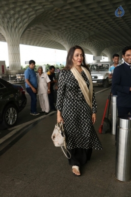 Celebrities Spotted at Airport - 8 of 42