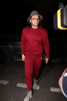 Celebrities Spotted at Airport - 20 of 42