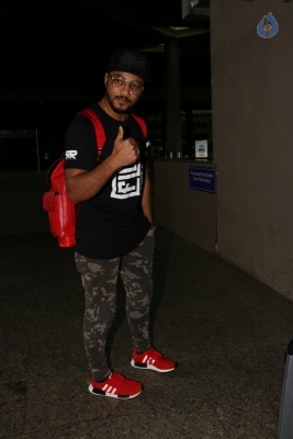 Celebrities Spotted at Airport - 14 of 32