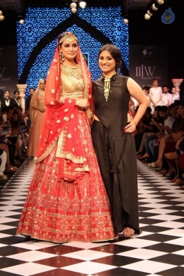Celebrities Walks On Ramp at IIJW 2017 - 17 of 27