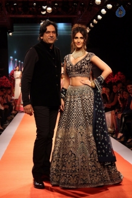 Celebrities Walks On Ramp at IIJW 2017 - 26 of 27