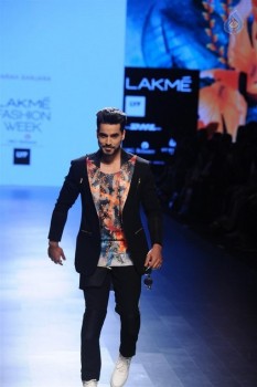 Celebrities Walks the Ramp at LFW 2016 - 26 of 60
