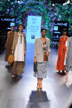 Celebrities Walks the Ramp at LFW 2016 - 34 of 60