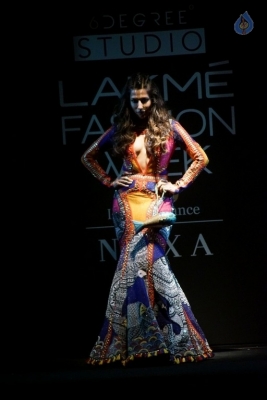 Chitrangada Singh Walks the Ramp at LFW 2017 - 3 of 27