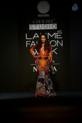 Chitrangada Singh Walks the Ramp at LFW 2017 - 9 of 27