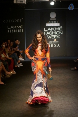 Chitrangada Singh Walks the Ramp at LFW 2017 - 18 of 27