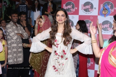 Deepika Padukone Promote Padmavati Film - 2 of 17