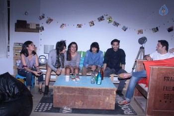 Himalaya Neem Face Wash Present Mtv Girls On Top - 24 of 38