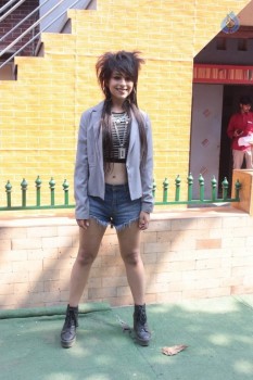 Himalaya Neem Face Wash Present Mtv Girls On Top - 30 of 38