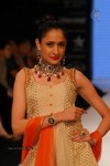 Hot Celebs at IIJW 2012 Show - 89 of 238