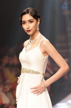 India International Jewellery Week 2015 Fashion Show - 30 of 84