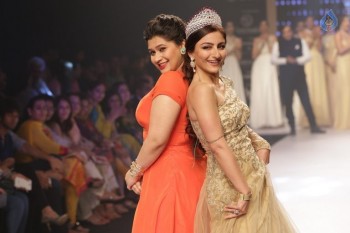 India International Jewellery Week 2015 Fashion Show - 43 of 84