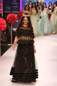 India International Jewellery Week 2015 Fashion Show - 70 of 84