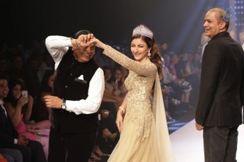 India International Jewellery Week 2015 Fashion Show - 84 of 84