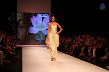 India International Jewellery Week 2015 Show  - 64 of 126