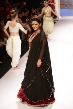 India International Jewellery Week 2015 Show  - 66 of 126