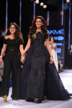 LFW Winter Festive 2015 Fashion Show 2 - 15 of 78