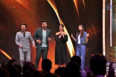Mubarakan Team at Sabse Bada Kalakar Show - 2 of 27