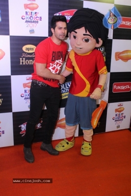 Nickelodeon Kids Choice Awards 2017 Orange Carpet - 2 of 36