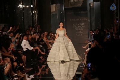 Preity Zinta Walks The Ramp At LFW 2017 - 4 of 15