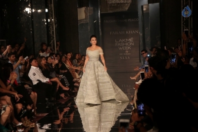 Preity Zinta Walks The Ramp At LFW 2017 - 8 of 15